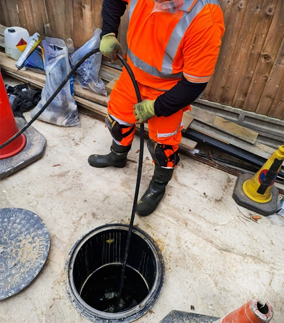 manhole Unblocking manhole Unblocking Image 2